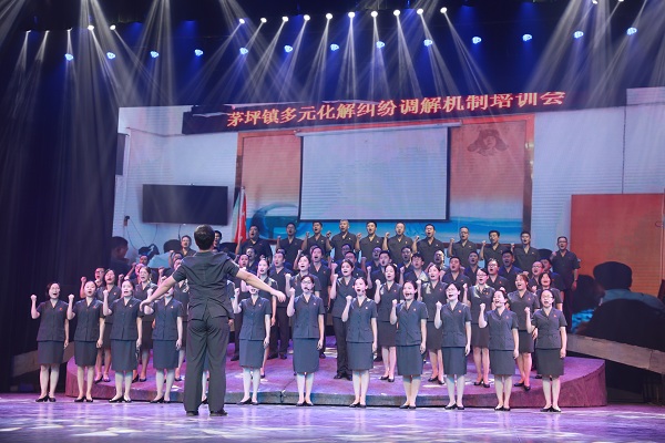 参与合唱.jpg