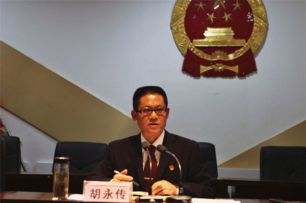 胡院长讲党课.JPG