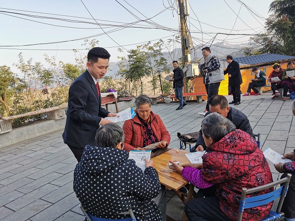 第四站：发放宣传单.jpg