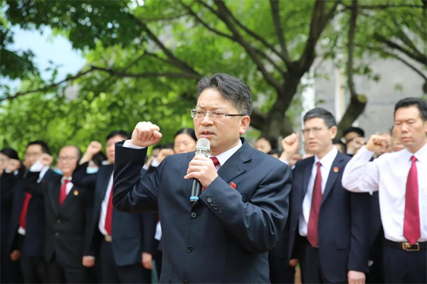 重温入党誓词.jpg