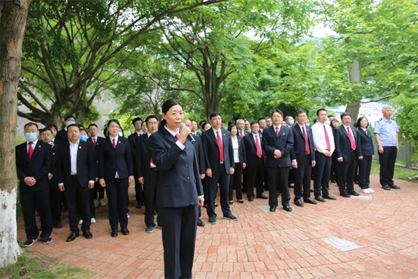 诵读就义诗.jpg