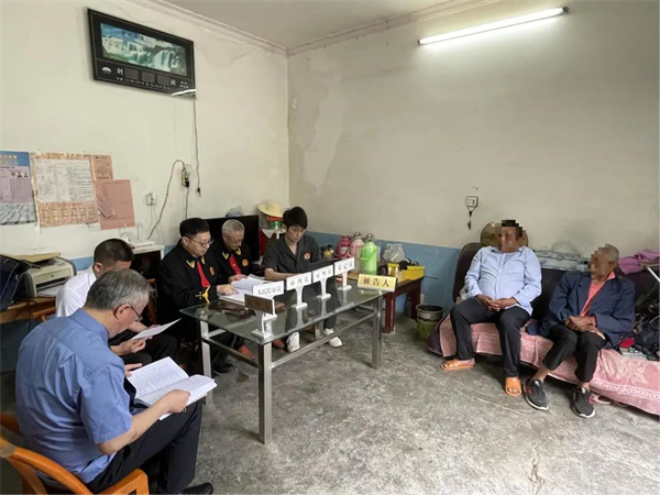 巡回审判现场.jpg