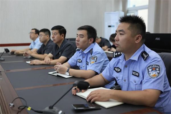 执行局全体工作人员参会1.jpg