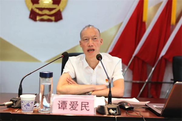 谭爱民同志解读“七一”重要讲话精神.jpg