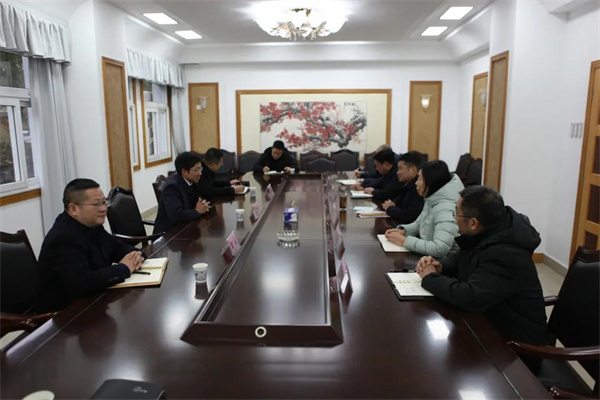 慰问座谈会.jpg